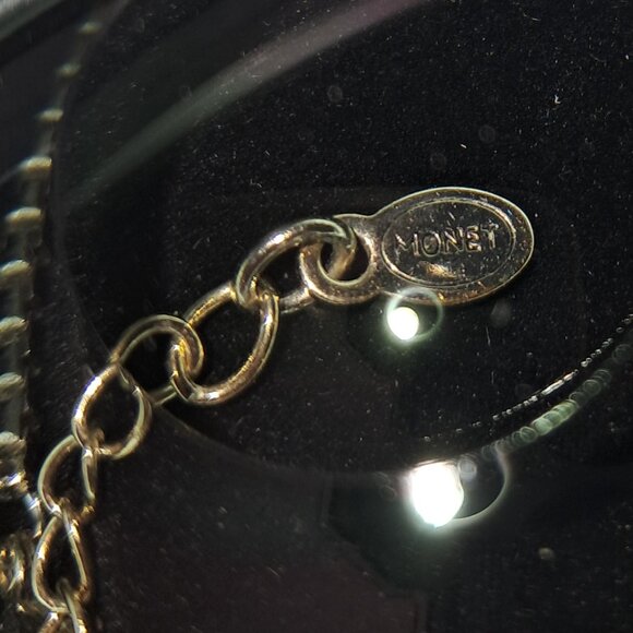 Vintage Monet Goldtone Chain - Picture 2 of 4